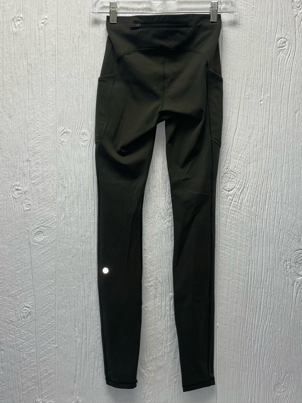 Womens Lululemon Active Leggings with Side Pockets! Deep Green Color!